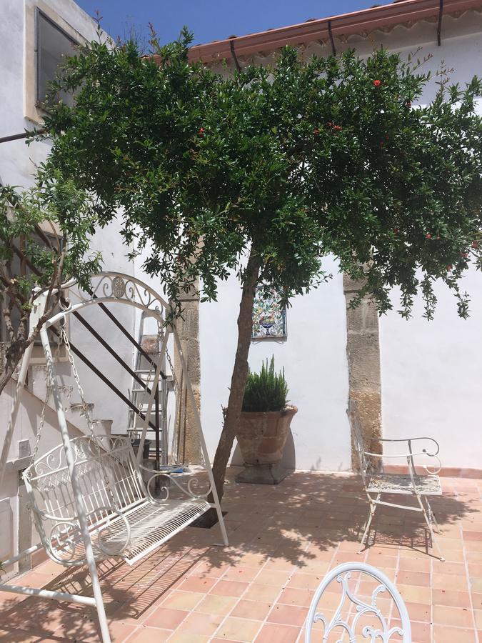 Casale Rocca Fiorita Bed & Breakfast Acate Bagian luar foto